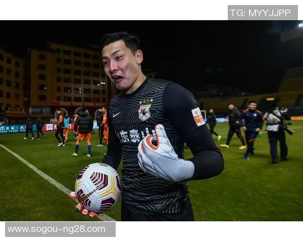 王大雷从杭州中超赛场直奔宁波现场观战WTA单打决赛精彩瞬间不容错过